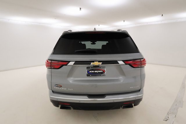 2023 Chevrolet Traverse Premier photo 2