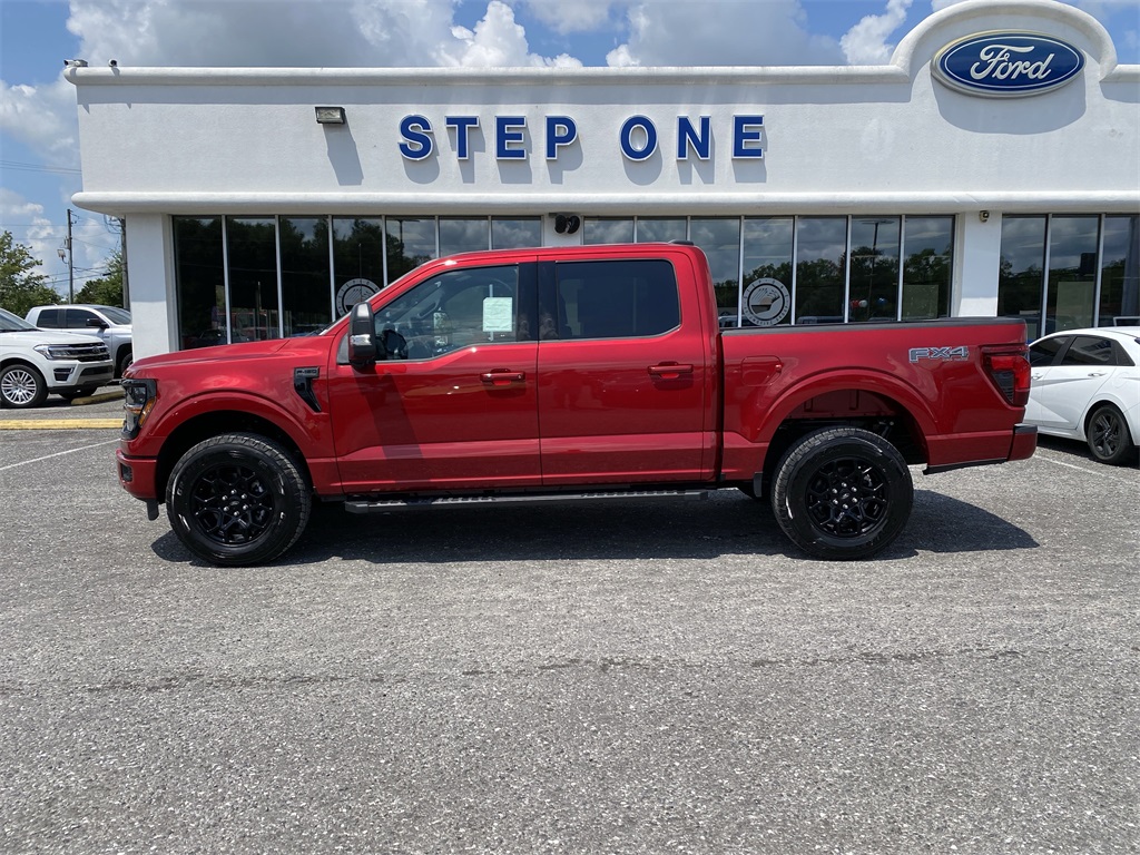 2025 Ford F-150 XLT photo 4