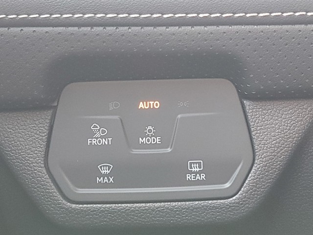 2026 Volkswagen Atlas Cross Sport SE Technology photo 33