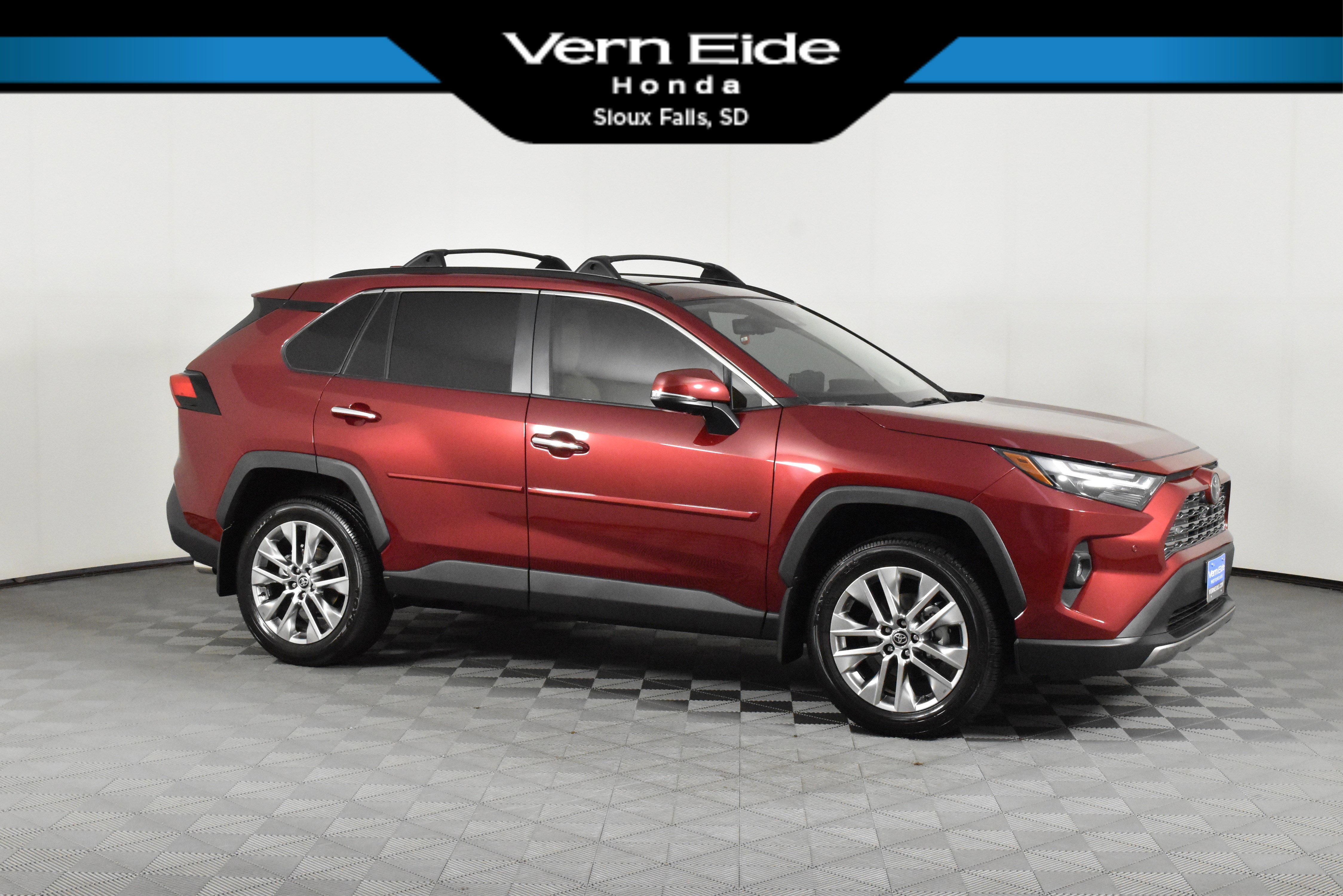 2024 Toyota RAV4 Limited's photo