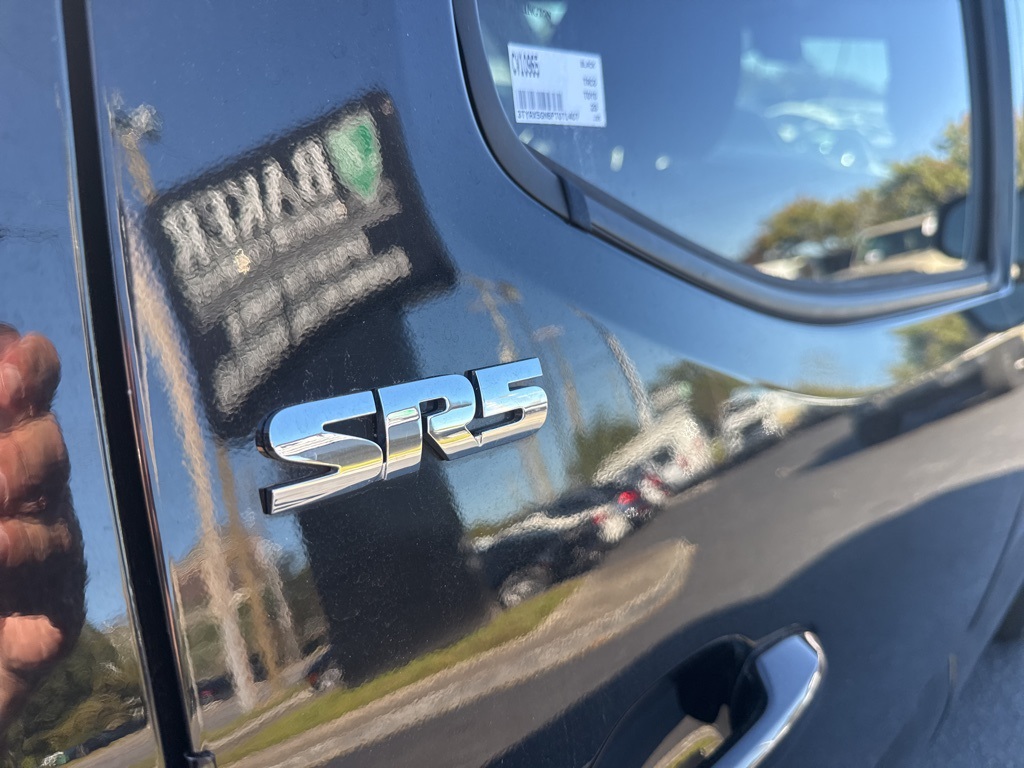 2023 Toyota Tacoma SR5 Double Cab photo 3