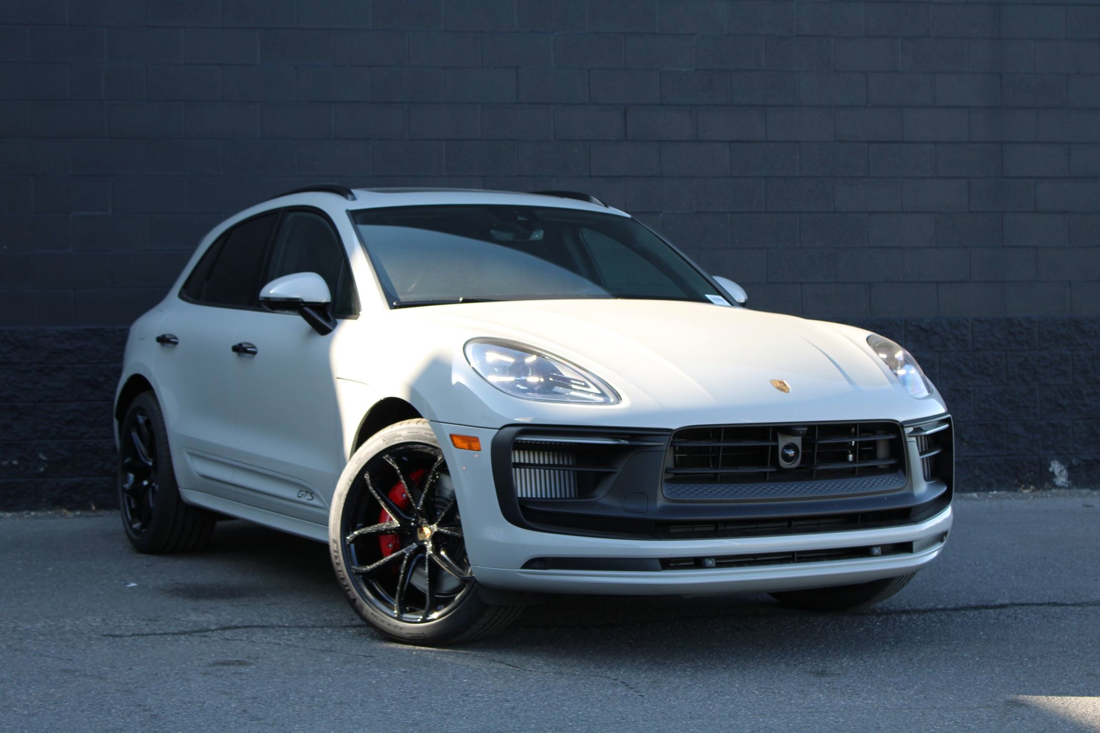 2026 Porsche Macan GTS photo 7
