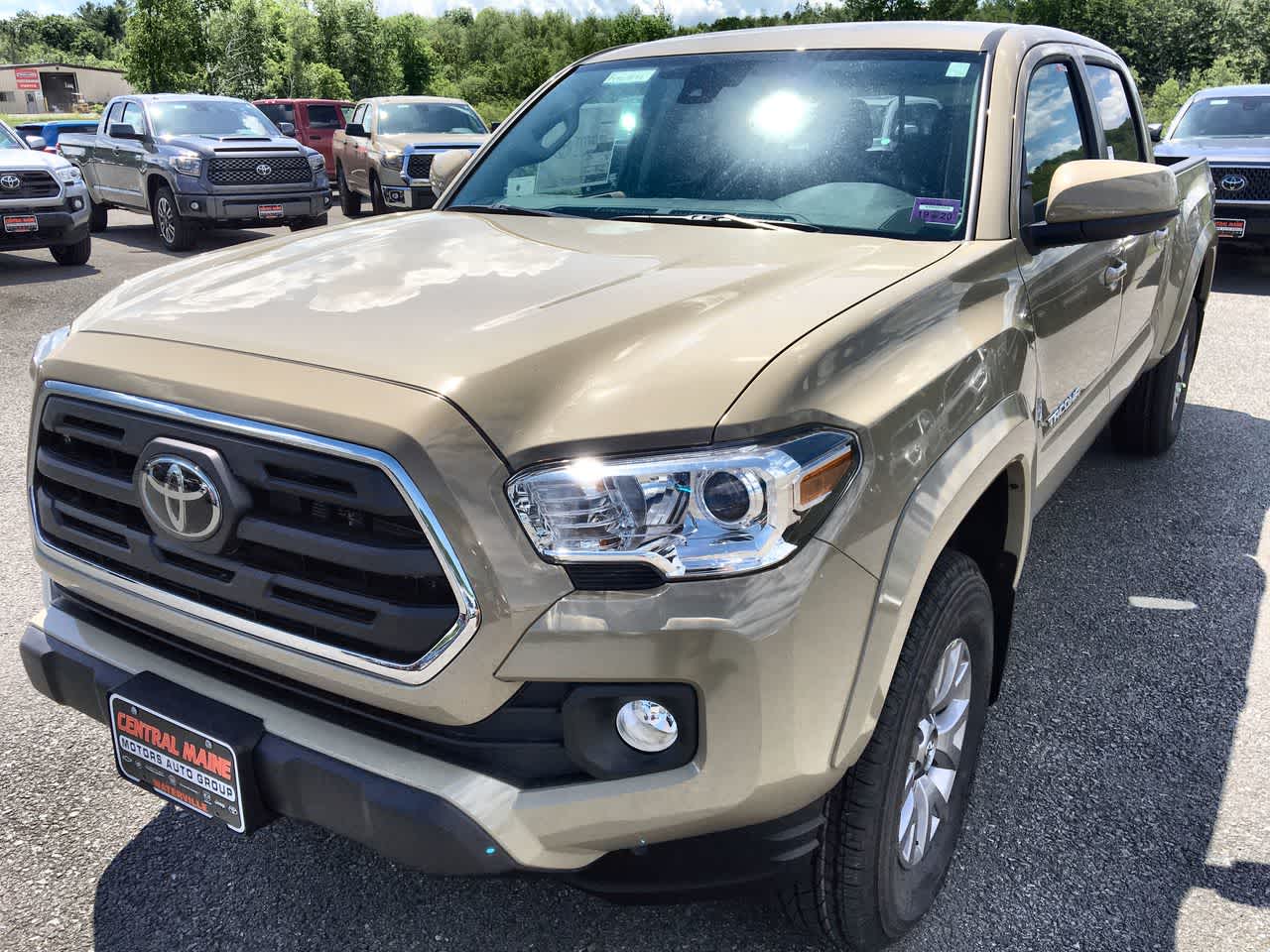 2019 Toyota Tacoma SR5's photo