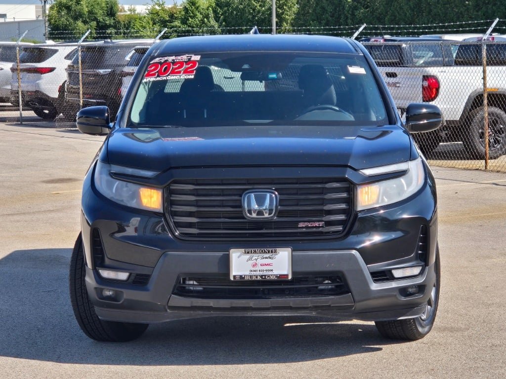 2022 Honda Ridgeline Sport photo 2