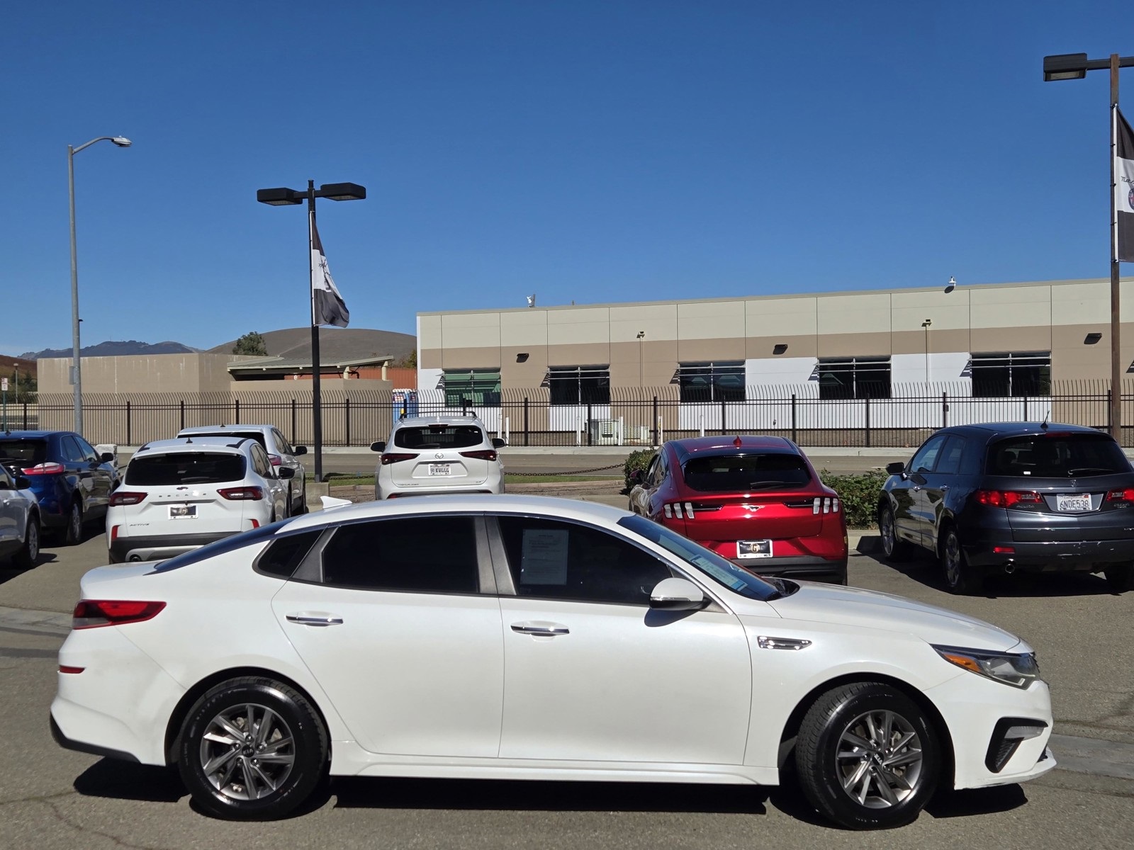 2019 Kia Optima LX photo 3