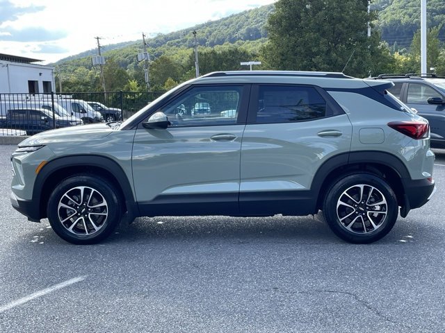 2026 Chevrolet Trailblazer LT photo 3