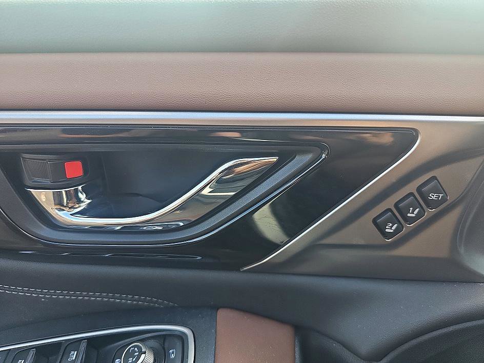 2021 Subaru Outback Touring photo 13