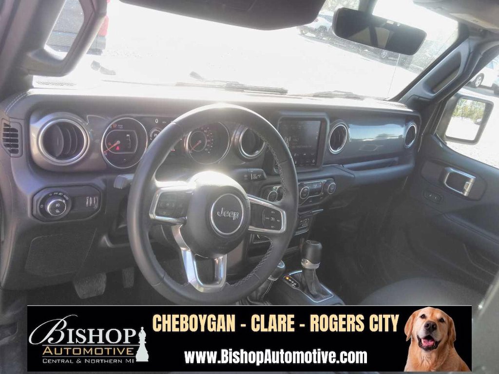 2023 Jeep Gladiator Overland photo 3