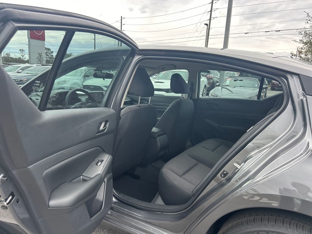 2025 Nissan Altima 2.5 S photo 17
