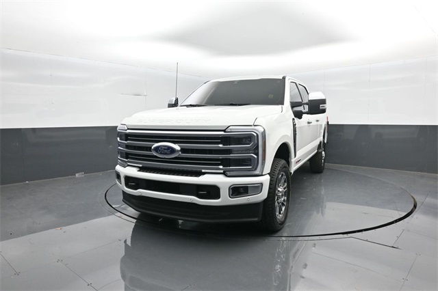 2025 Ford F-250 Platinum photo 3
