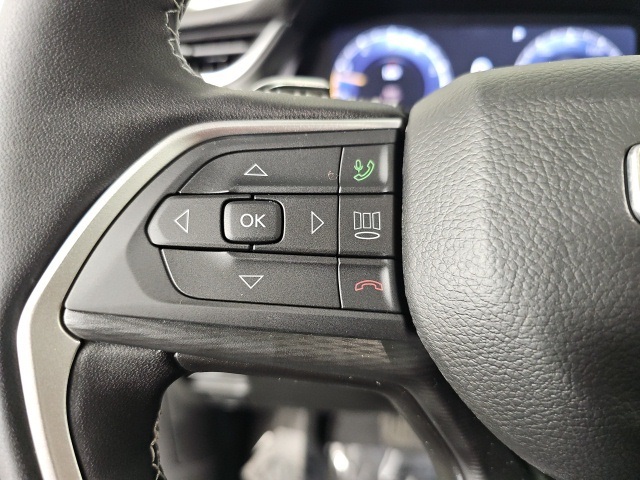 2025 Jeep Grand Cherokee Laredo X photo 14
