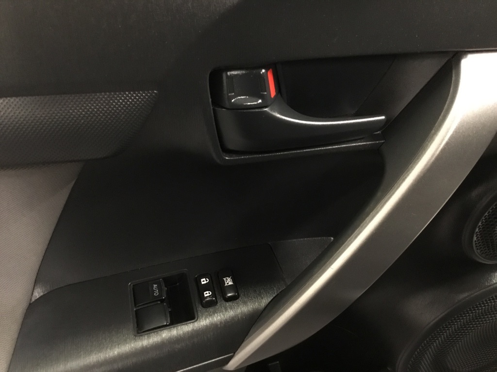 2015 Scion tC Base photo 18
