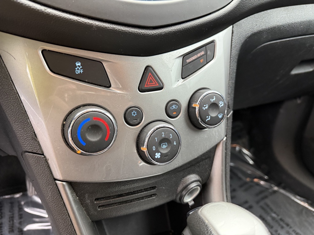 2016 Chevrolet Trax LT photo 44