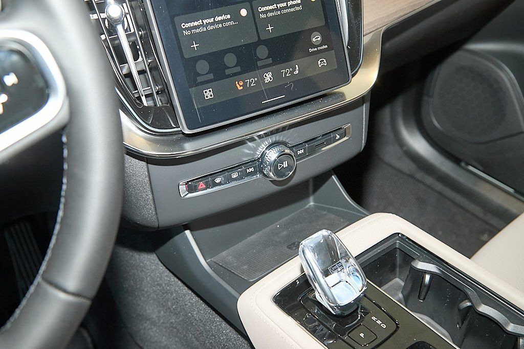 2026 VOLVO XC90 - Image 11