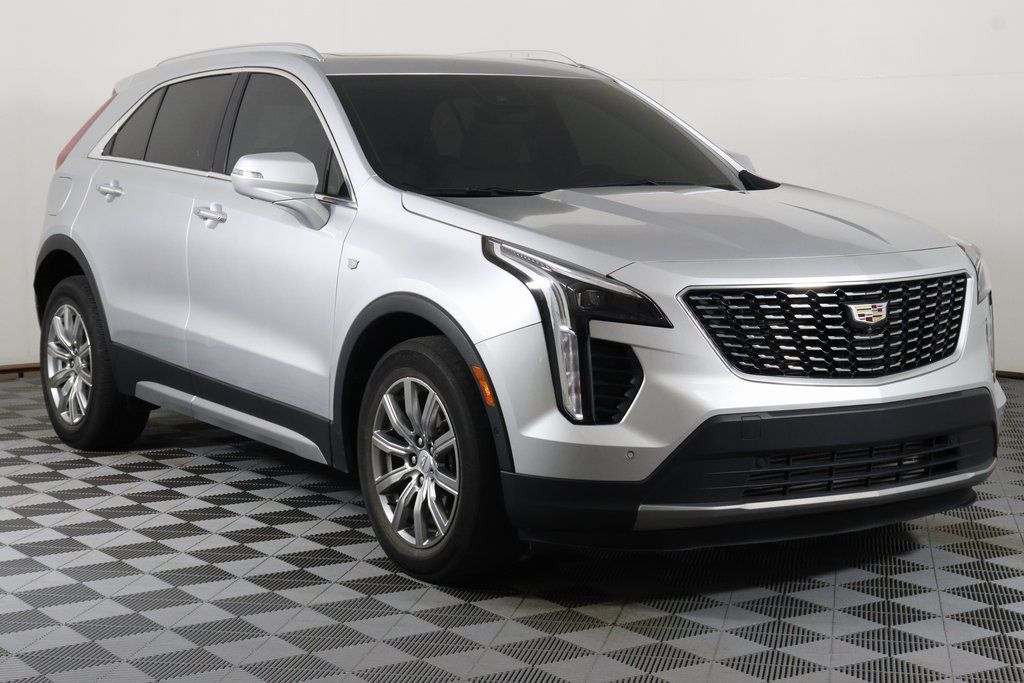 2022 Cadillac XT4 Premium Luxury