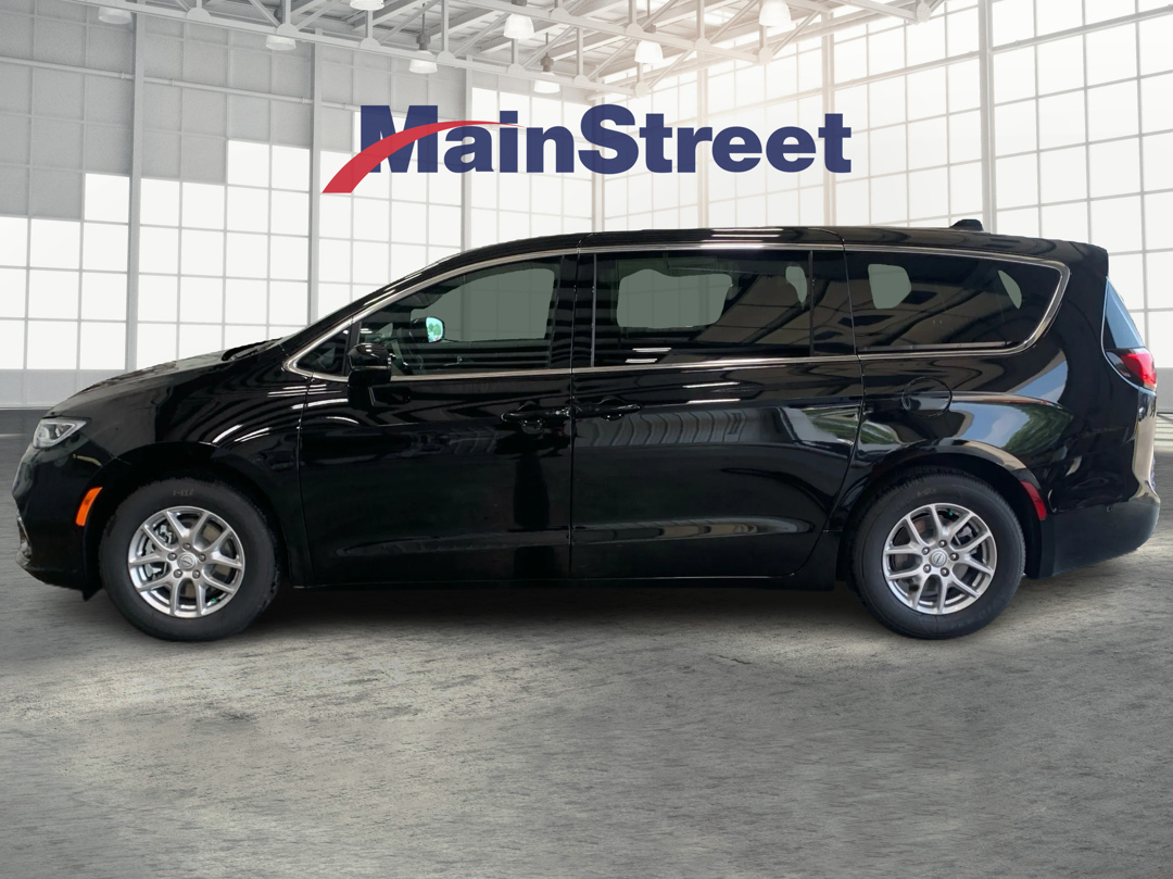 2025 Chrysler Pacifica photo 2