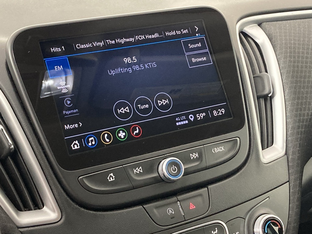 2023 Chevrolet Malibu 1LT photo 3