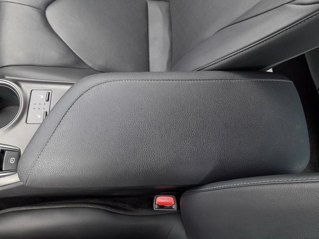 2021 Toyota Camry XSE photo 27