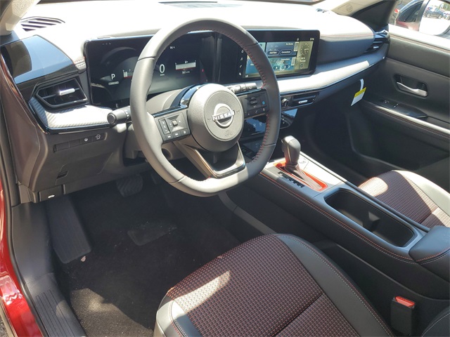 2025 Nissan Kicks SR photo 10