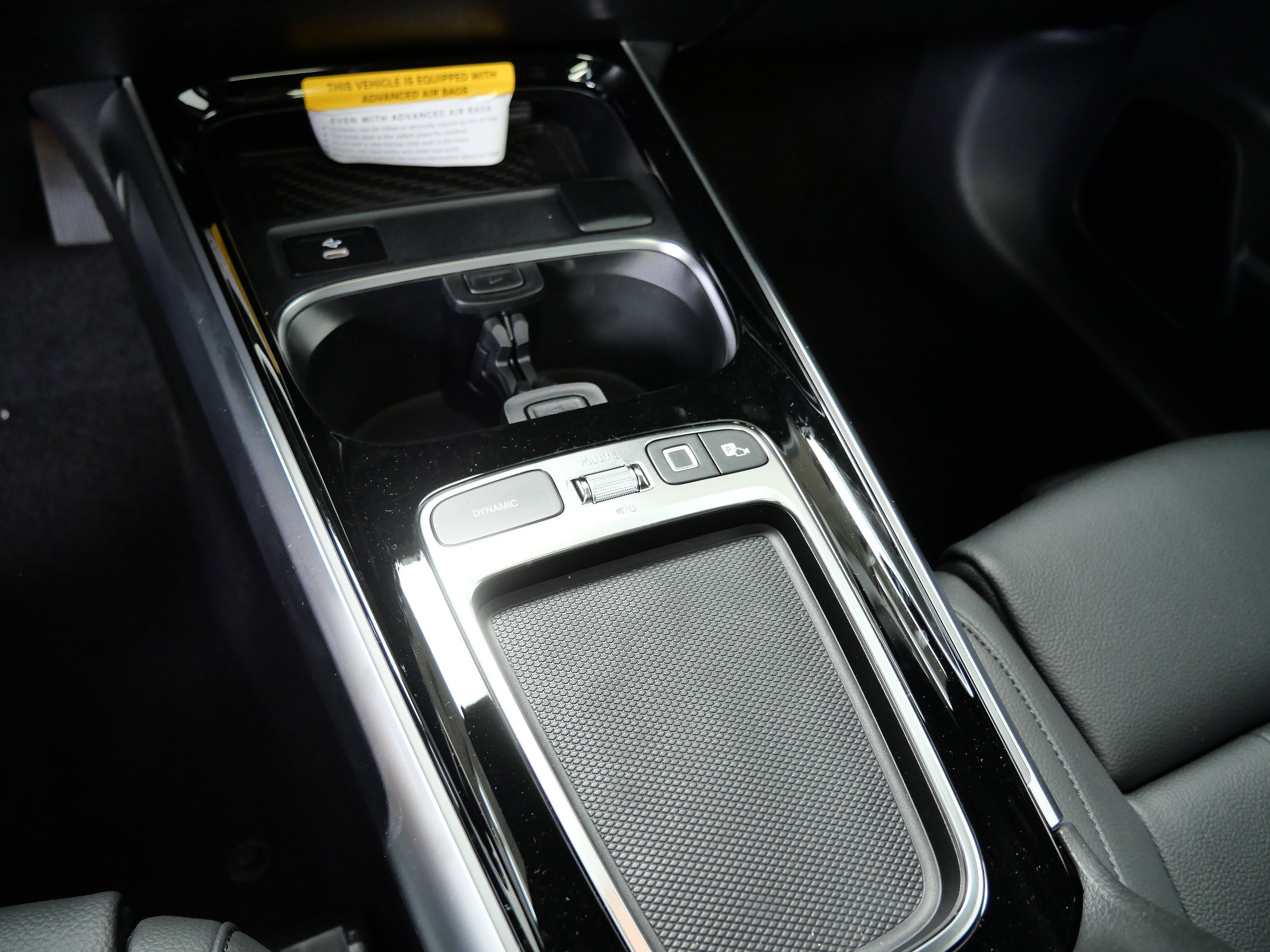 2026 Mercedes Benz GLB 250 4MATIC photo 9