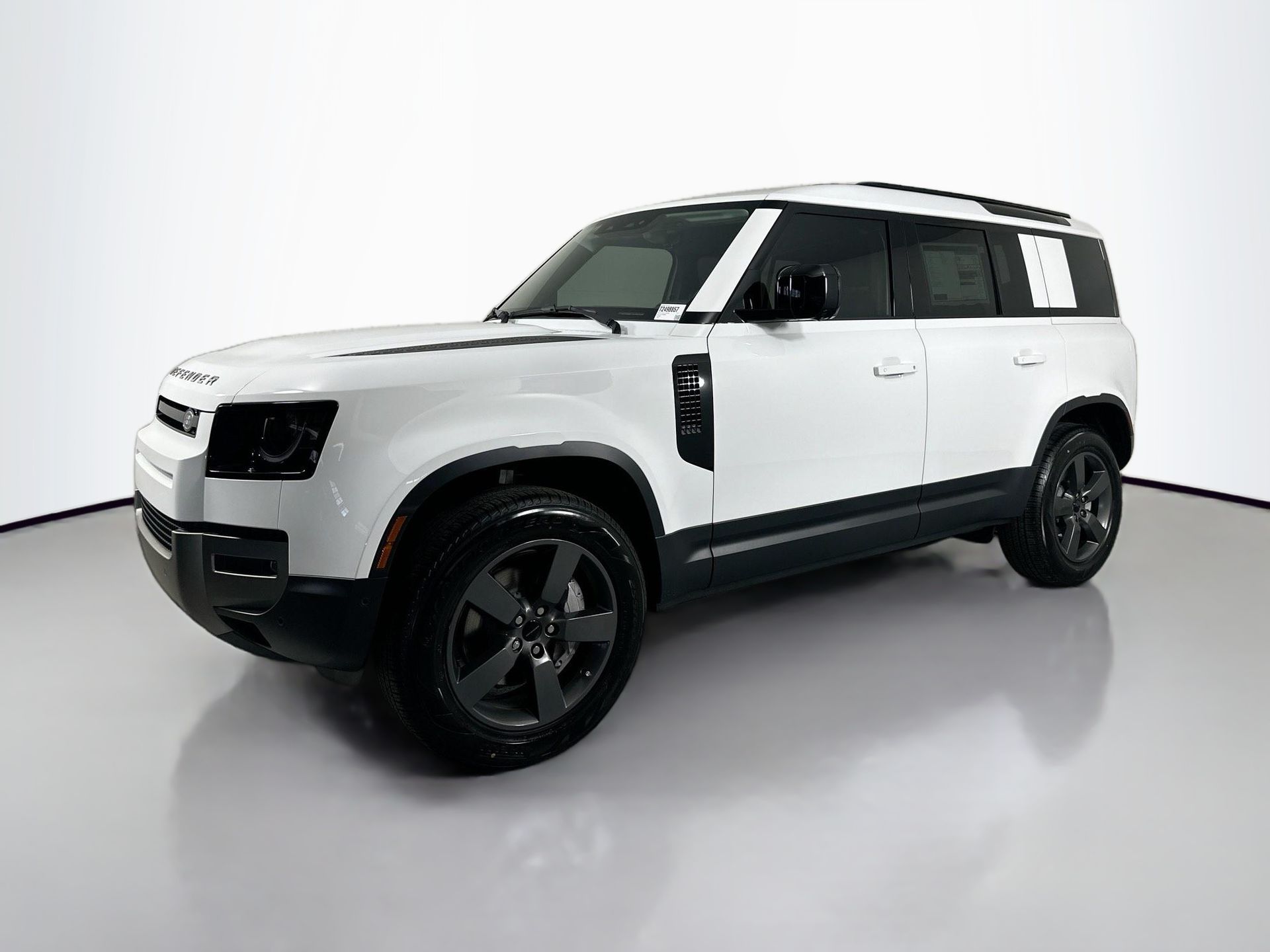 2026 Land Rover Defender S's photo