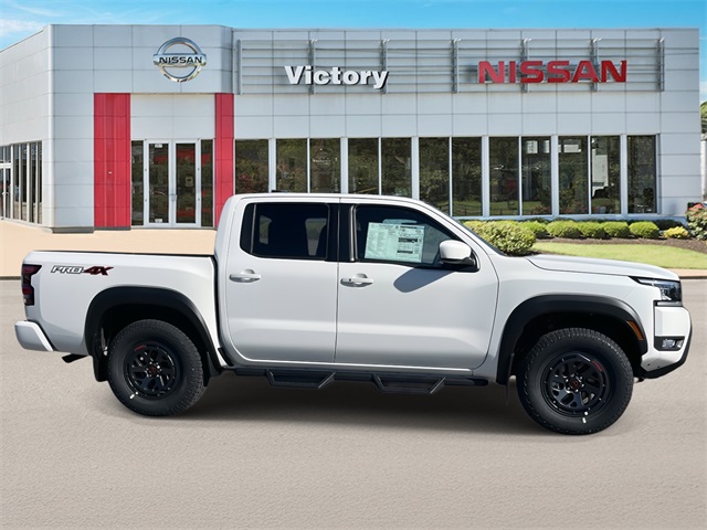 2026 Nissan Frontier Crew Cab PRO-4X photo 2