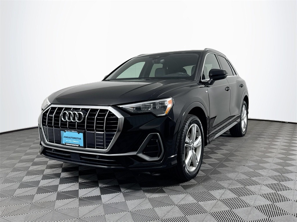 2021 Audi Q3 S Line Premium's photo
