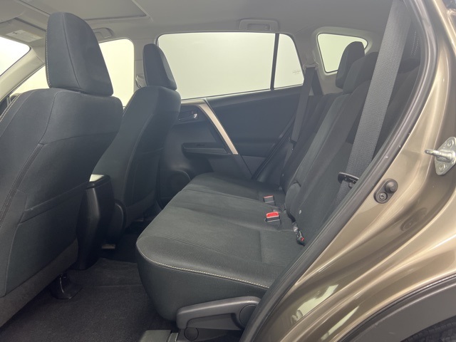 2015 Toyota RAV4 XLE photo 12