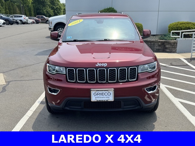 2021 Jeep Grand Cherokee Laredo X photo 2