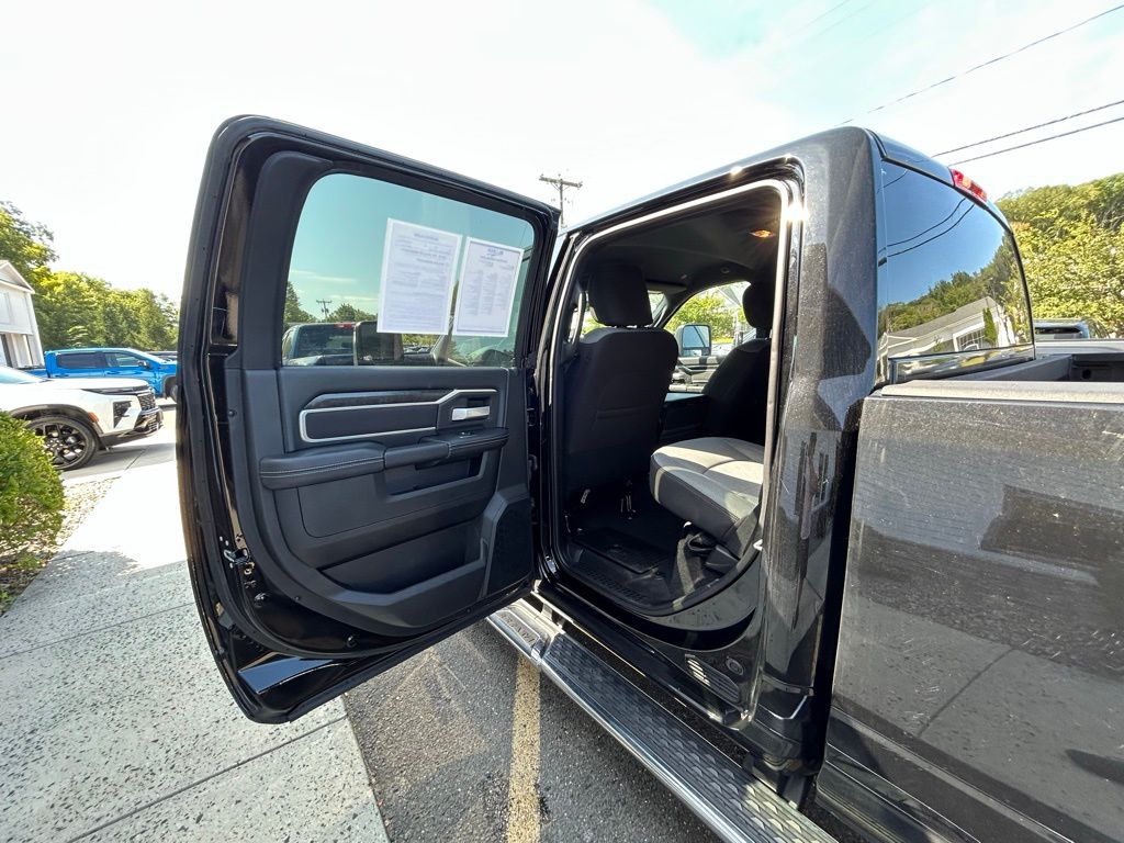 2024 Ram 2500 Big Horn photo 11