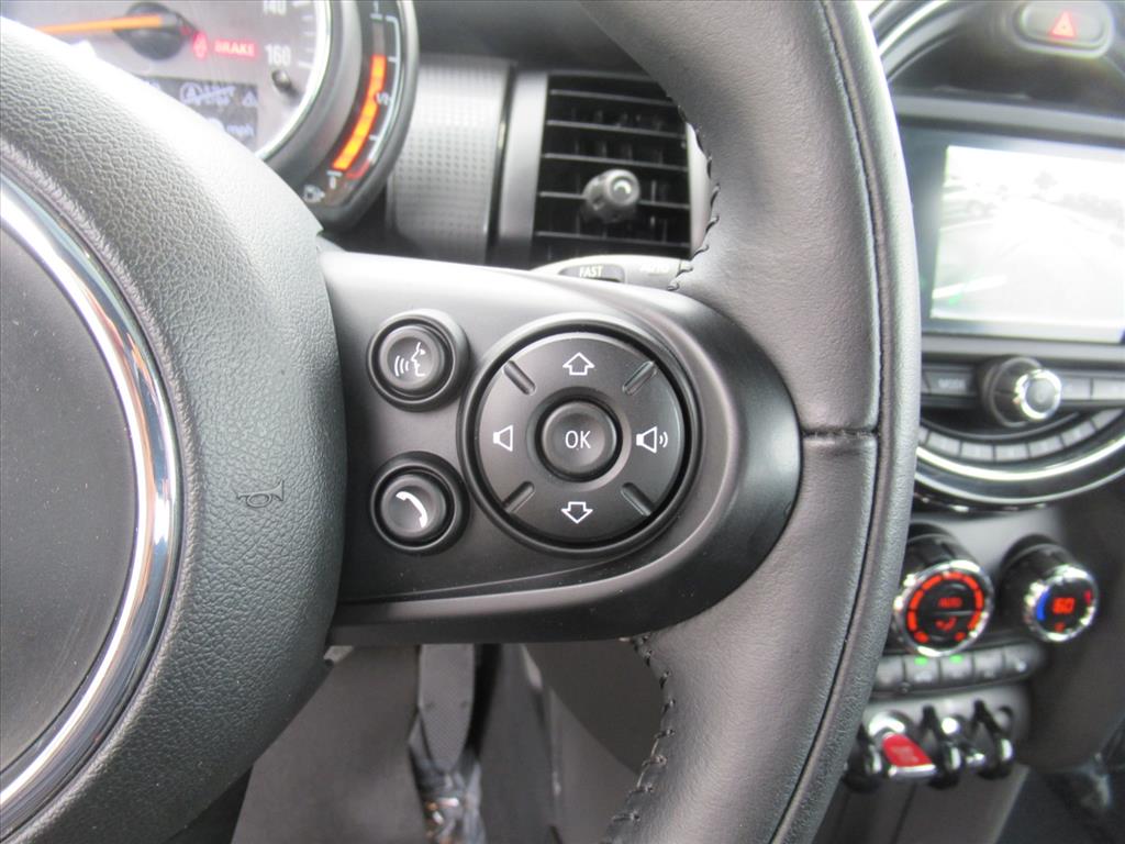 2020 Mini Cooper 2 Door Hardtop Oxford Edition photo 13