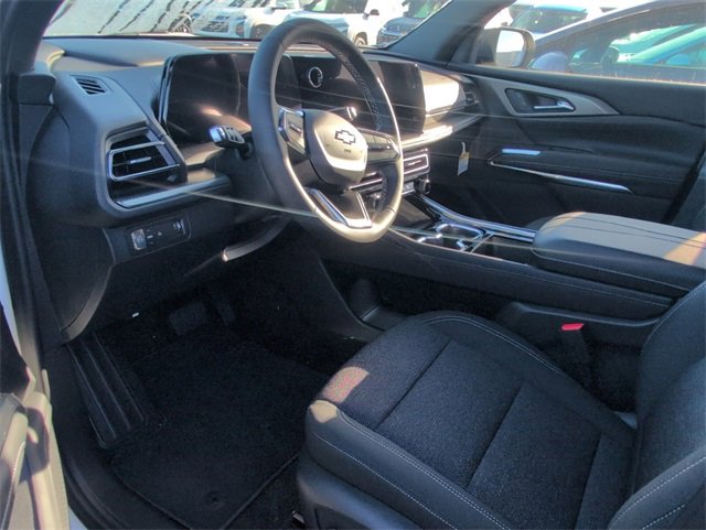 2026 Chevrolet Traverse photo 6