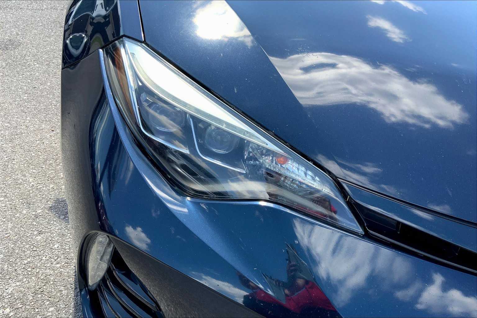 2017 Toyota Corolla SE photo 27