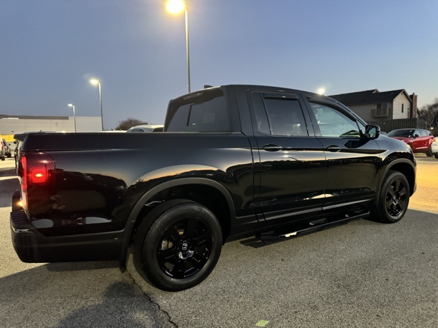 2020 Honda Ridgeline Black Edition photo 3