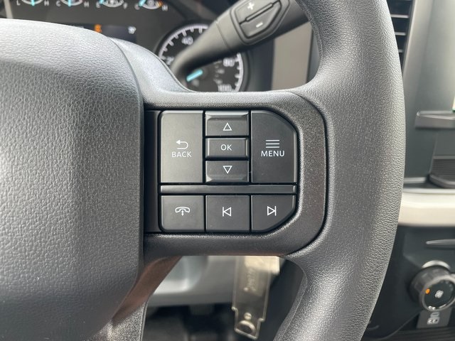 2025 Ford F-450 photo 16