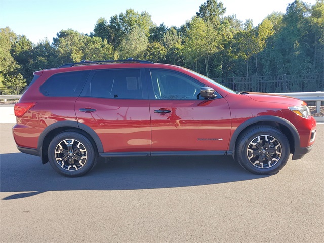 2020 Nissan Pathfinder SV Rock Creek photo 3