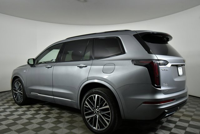 2023 Cadillac XT6 Sport photo 3
