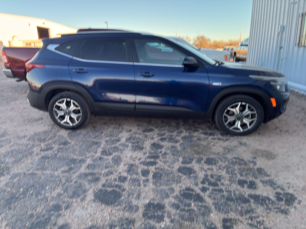 2021 Kia Seltos EX photo 4