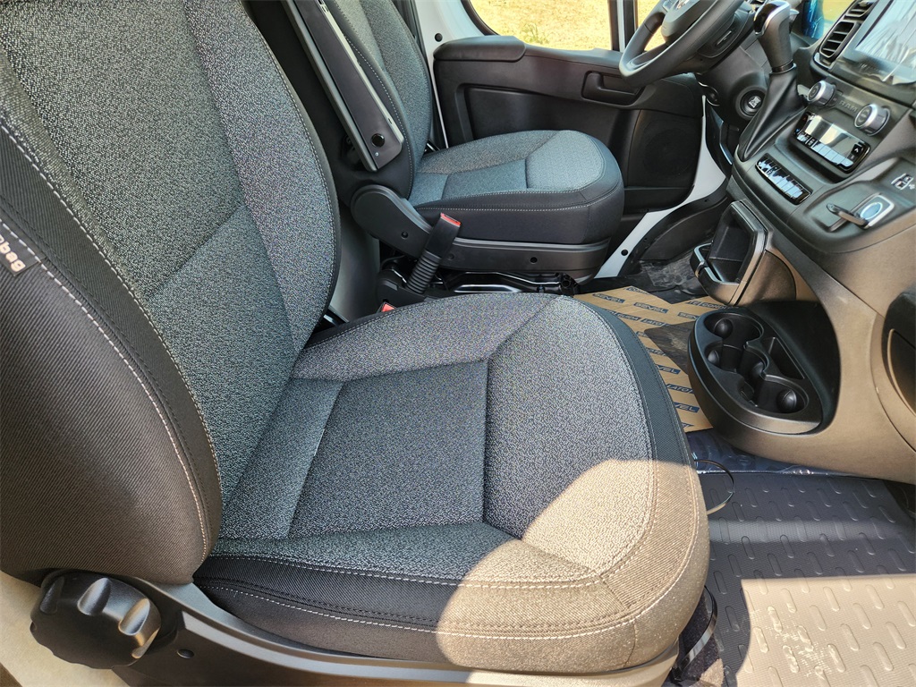 2026 Ram ProMaster 2500 photo 9