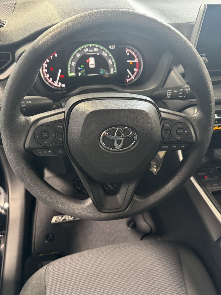 2025 Toyota RAV4 LE photo 30