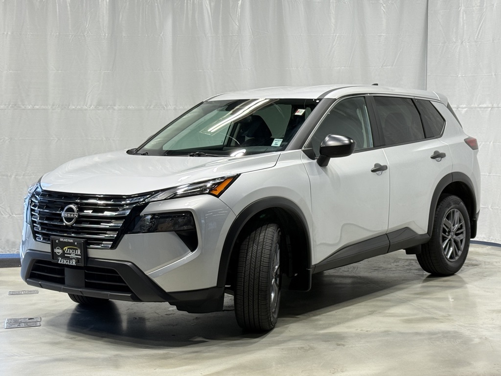 2025 Nissan Rogue S AWD photo 3