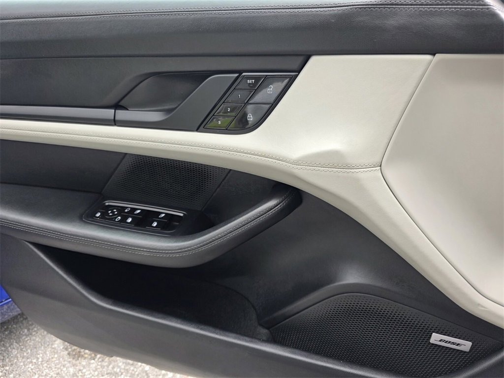 2021 Porsche Taycan Base photo 25