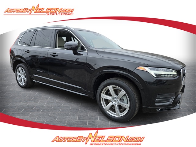 2020 Volvo XC90 Momentum's photo