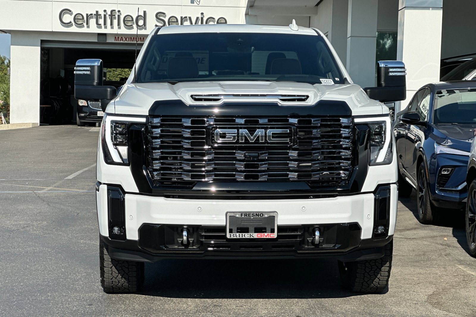 2025 Gmc Sierra 2500 HD Denali Ultimate photo 3