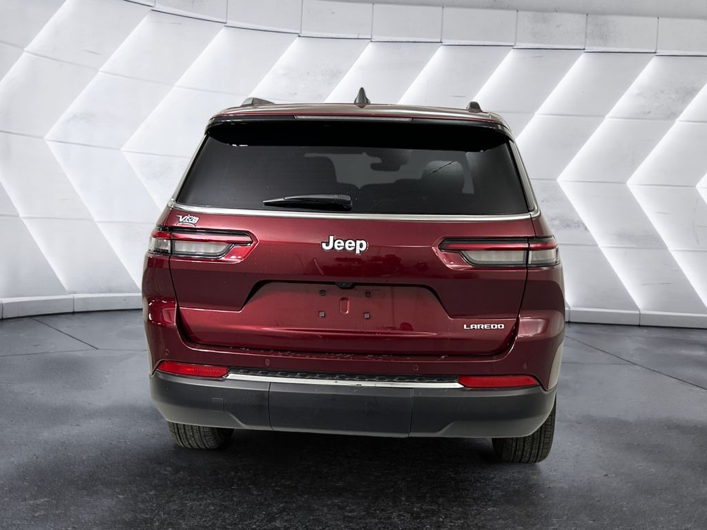 2025 Jeep Grand Cherokee Laredo photo 4