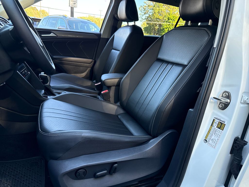 2024 Volkswagen Tiguan SE Wolfsburg Edition photo 3