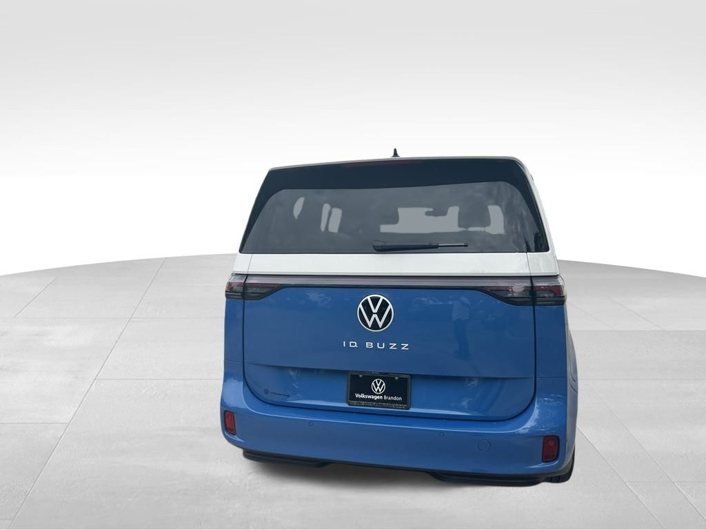 2025 Volkswagen ID. Buzz Pro Plus photo 4