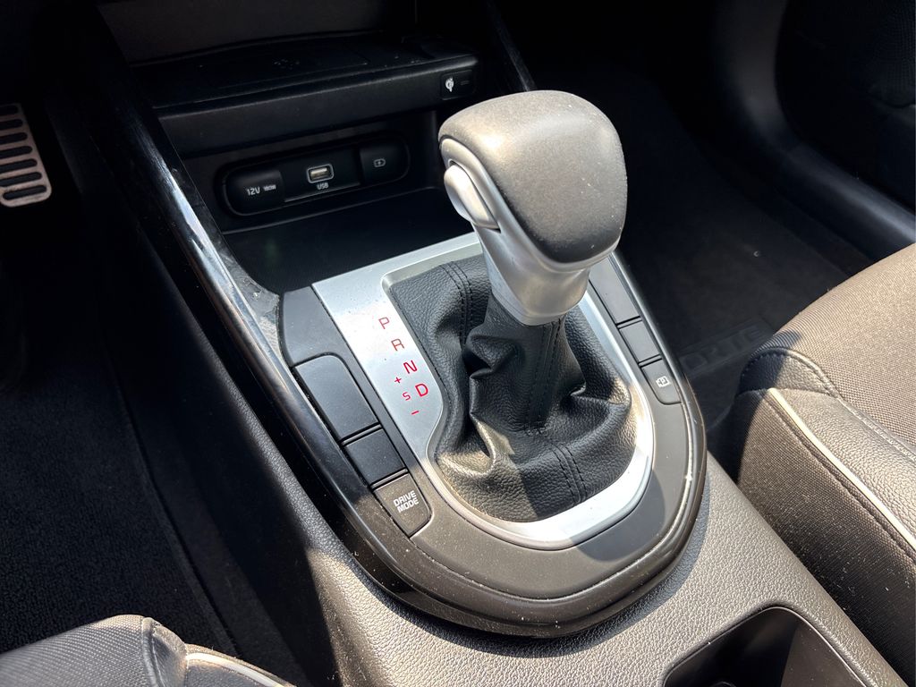 2023 Kia Forte GT-Line photo 31