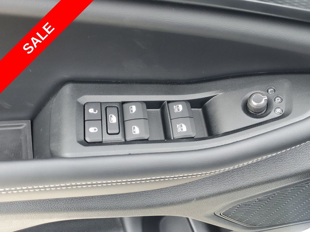 2025 Jeep Grand Cherokee Laredo Altitude photo 41