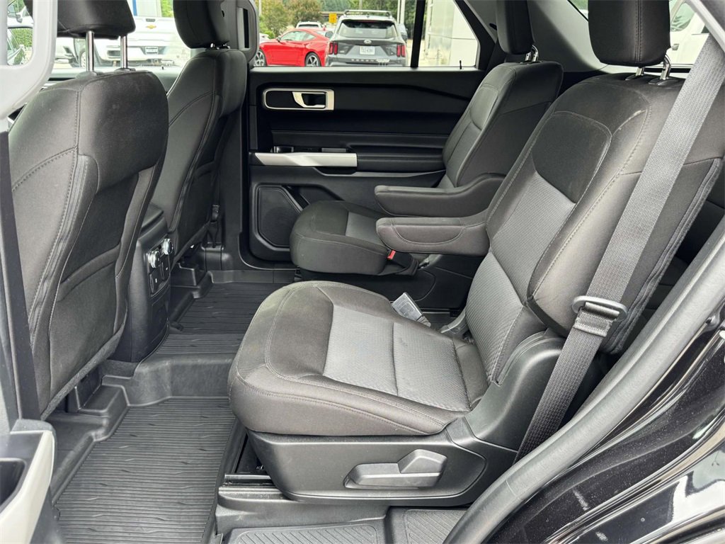 2022 Ford Explorer XLT photo 16